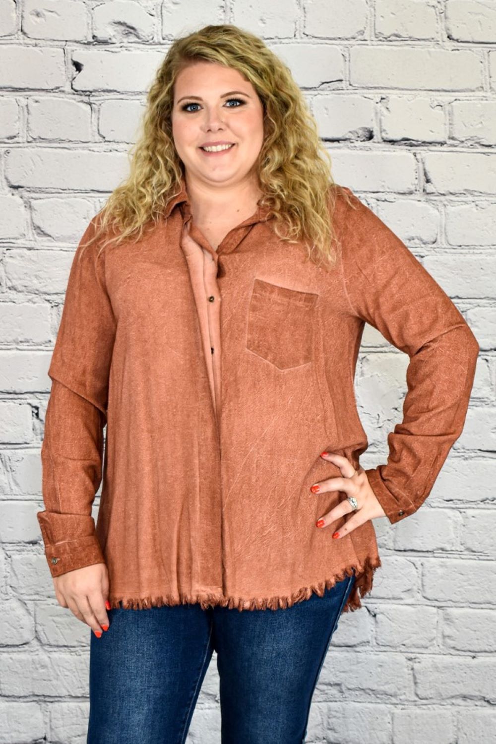 Umgee Plus Size Mineral Washed Linen Button Down Shirt with Frayed Hem –  Hometown Heritage Boutique