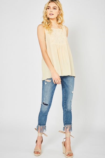 Square Neck Tank Top with Lace Detailby Entro